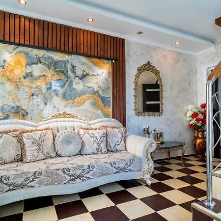 Luxurious Villa With Lush Garden And Huge Terrace Near Herastrau Park Bucureşti Eksteriør bilde