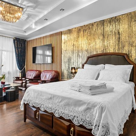 Luxurious Villa With Lush Garden And Huge Terrace Near Herastrau Park Bucureşti Eksteriør bilde