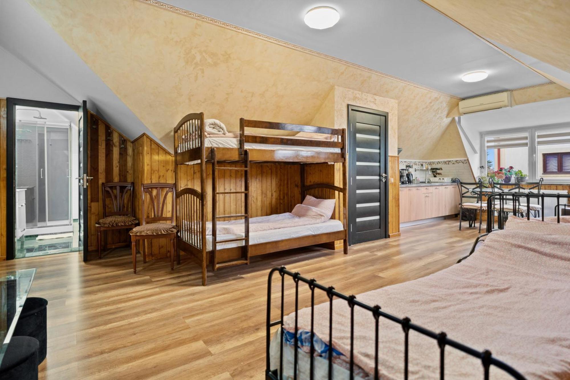 Luxurious Villa With Lush Garden And Huge Terrace Near Herastrau Park Bucureşti Eksteriør bilde