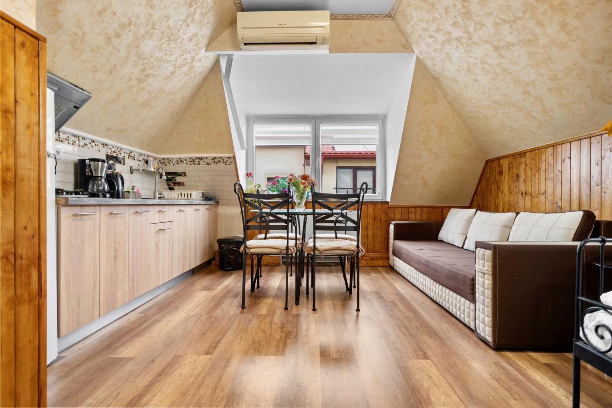 Luxurious Villa With Lush Garden And Huge Terrace Near Herastrau Park Bucureşti Eksteriør bilde