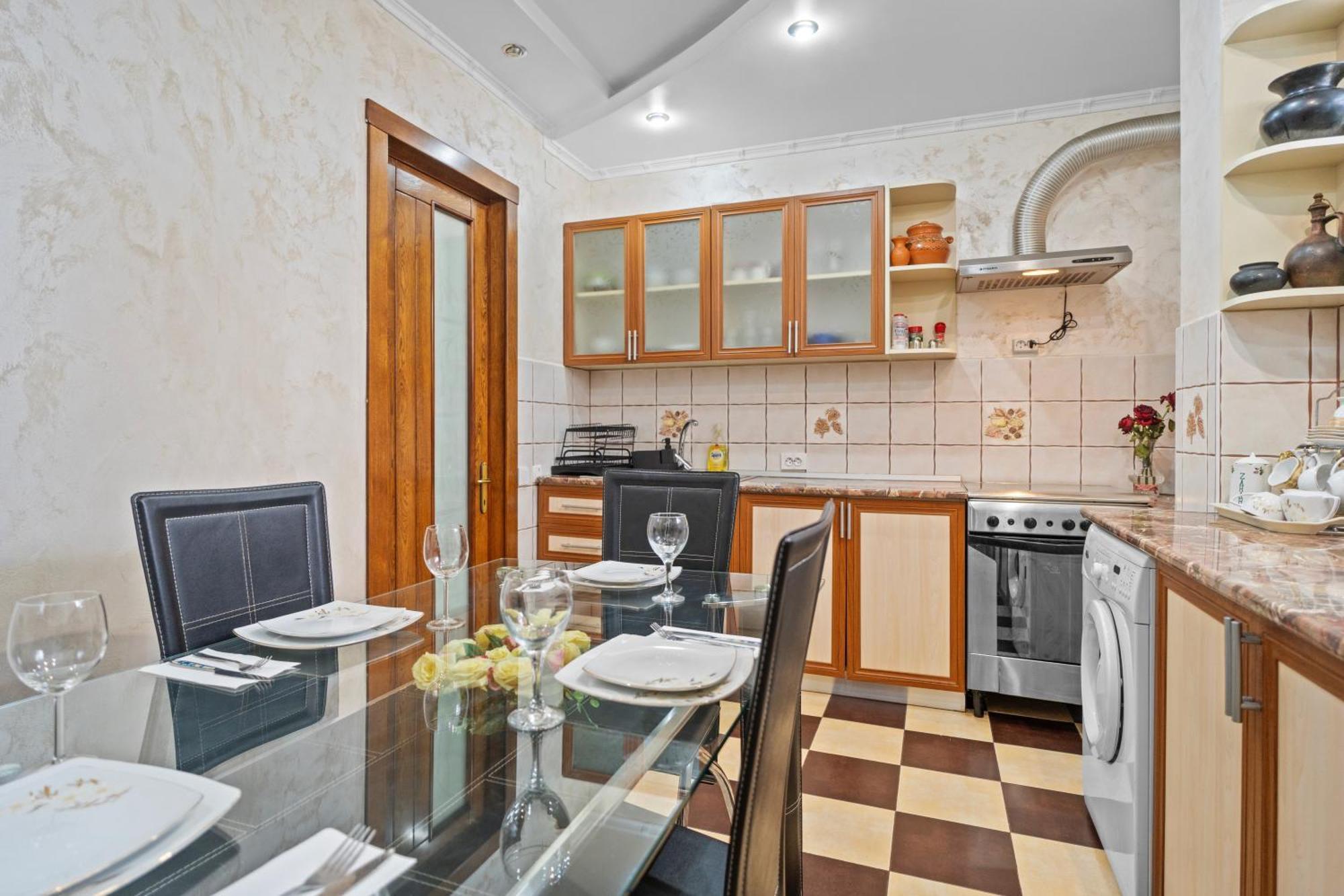Luxurious Villa With Lush Garden And Huge Terrace Near Herastrau Park Bucureşti Eksteriør bilde