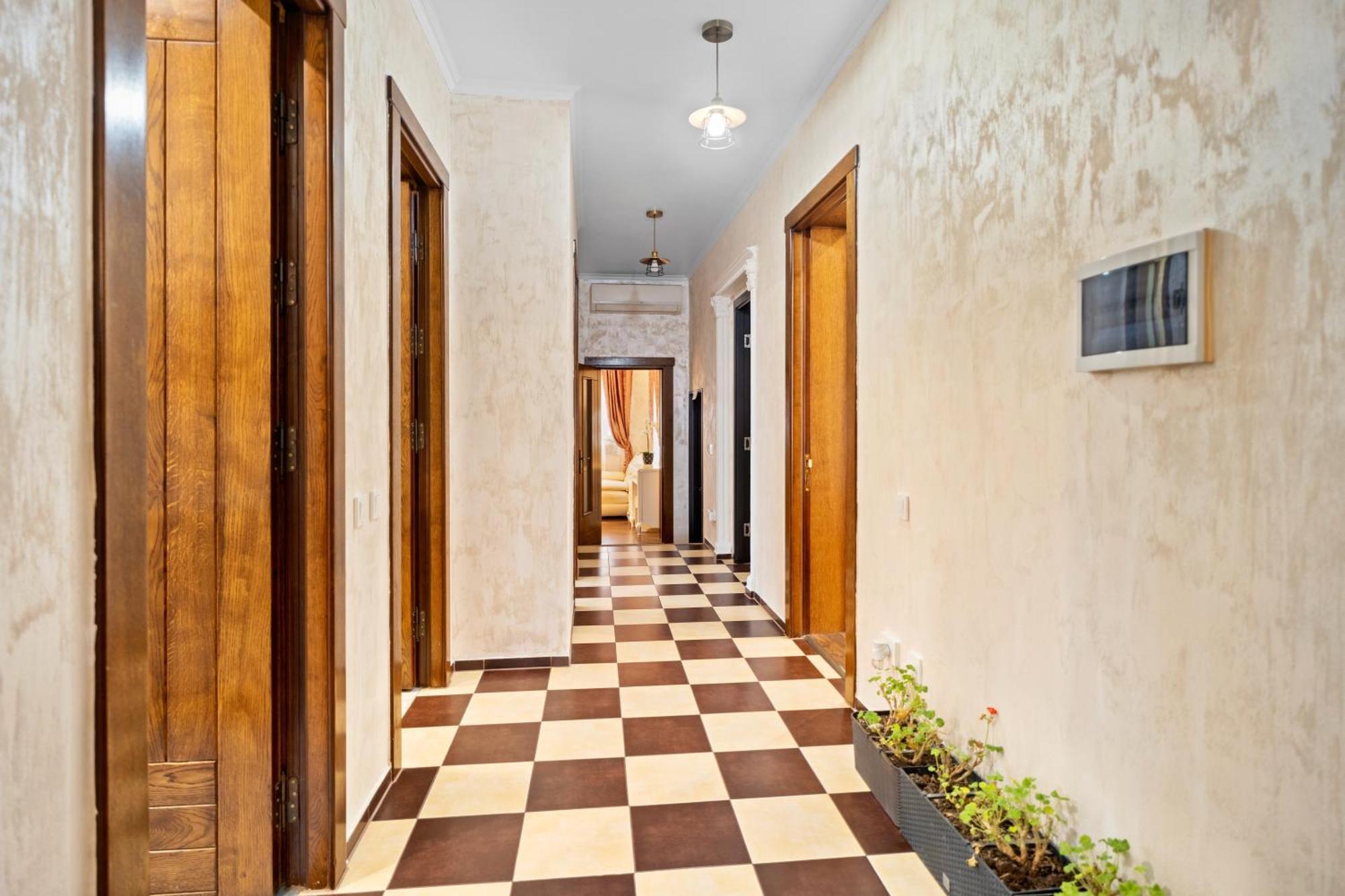 Luxurious Villa With Lush Garden And Huge Terrace Near Herastrau Park Bucureşti Eksteriør bilde