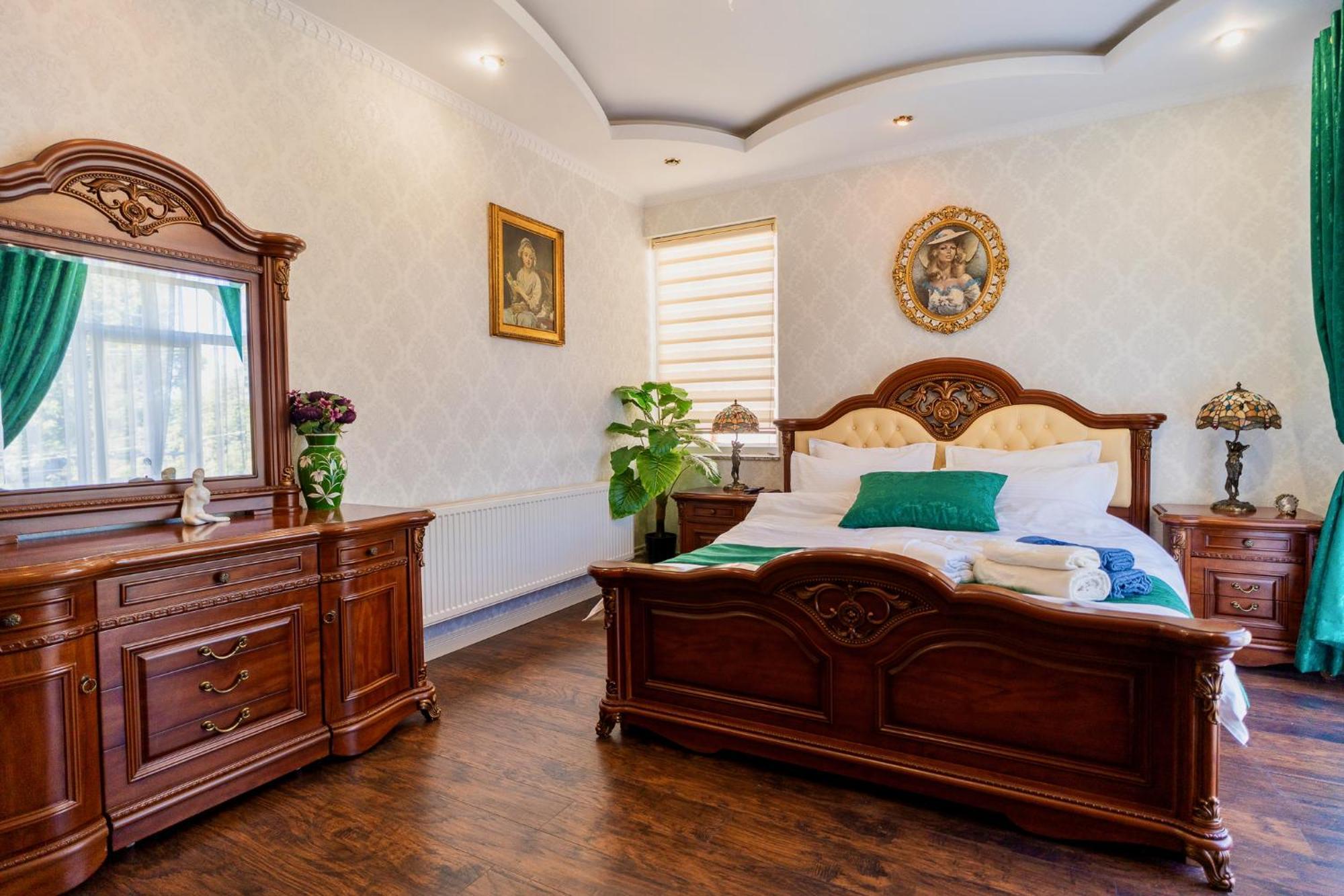 Luxurious Villa With Lush Garden And Huge Terrace Near Herastrau Park Bucureşti Eksteriør bilde