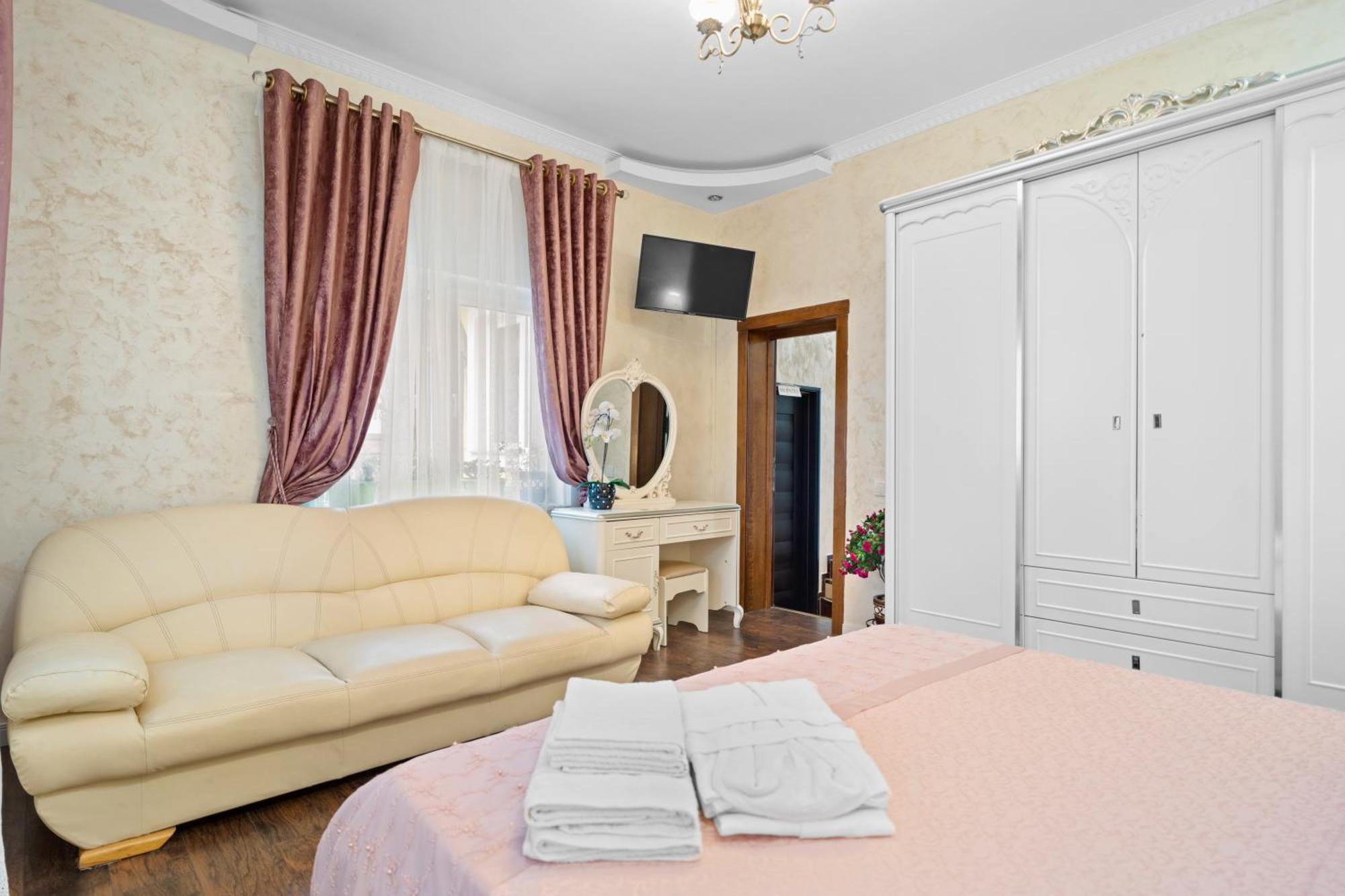 Luxurious Villa With Lush Garden And Huge Terrace Near Herastrau Park Bucureşti Eksteriør bilde