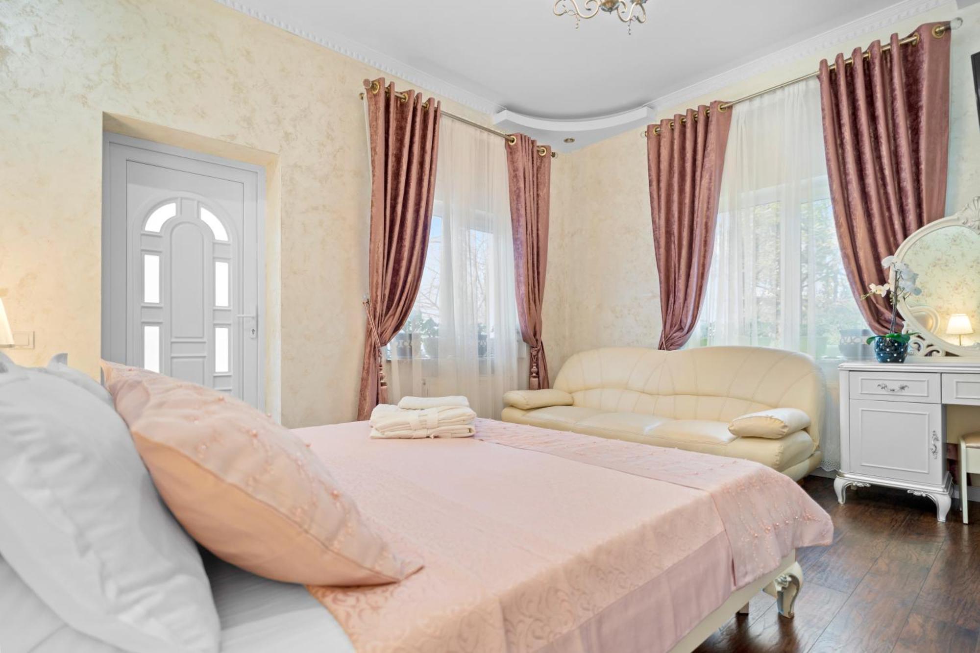 Luxurious Villa With Lush Garden And Huge Terrace Near Herastrau Park Bucureşti Eksteriør bilde