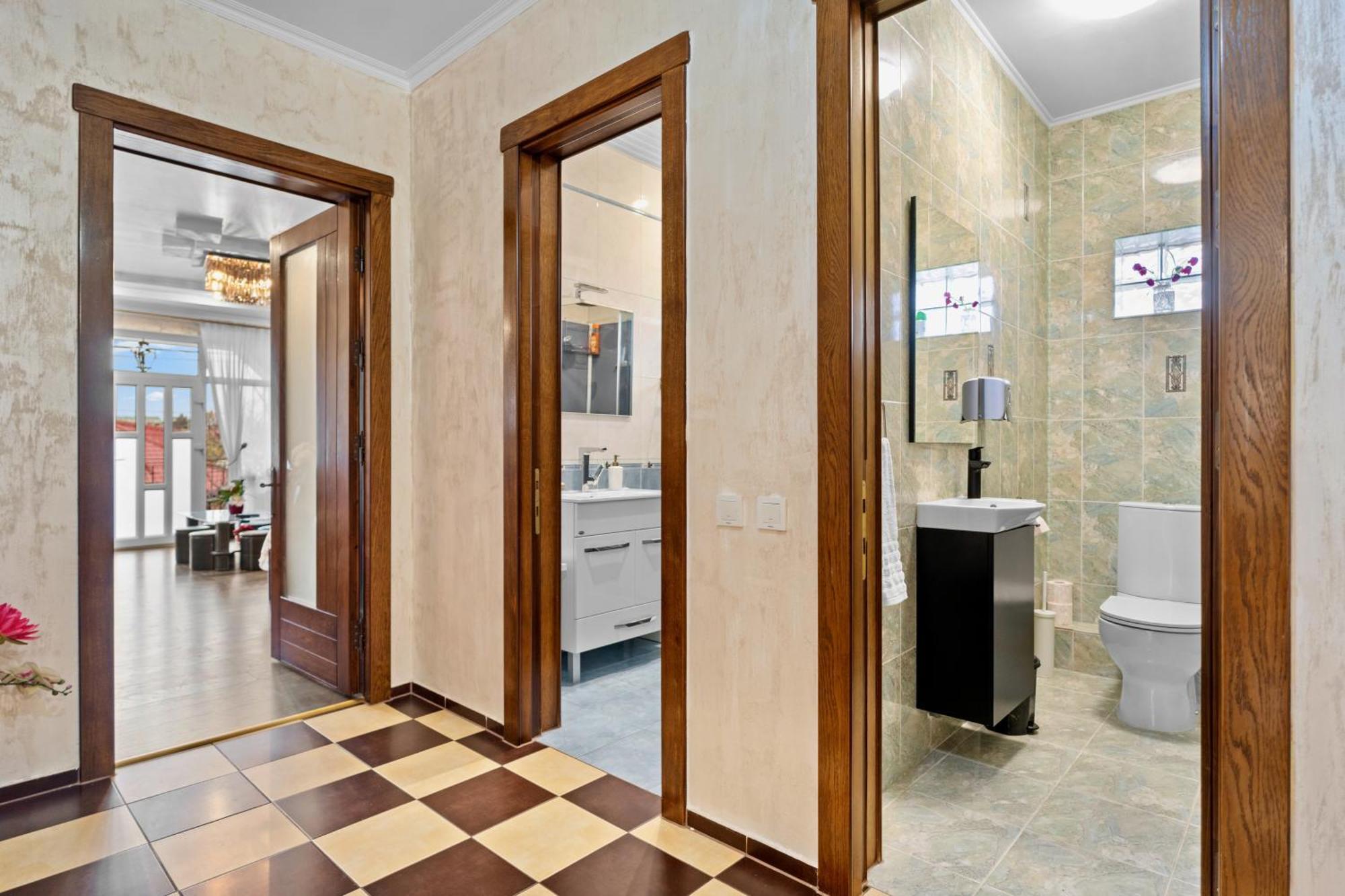 Luxurious Villa With Lush Garden And Huge Terrace Near Herastrau Park Bucureşti Eksteriør bilde