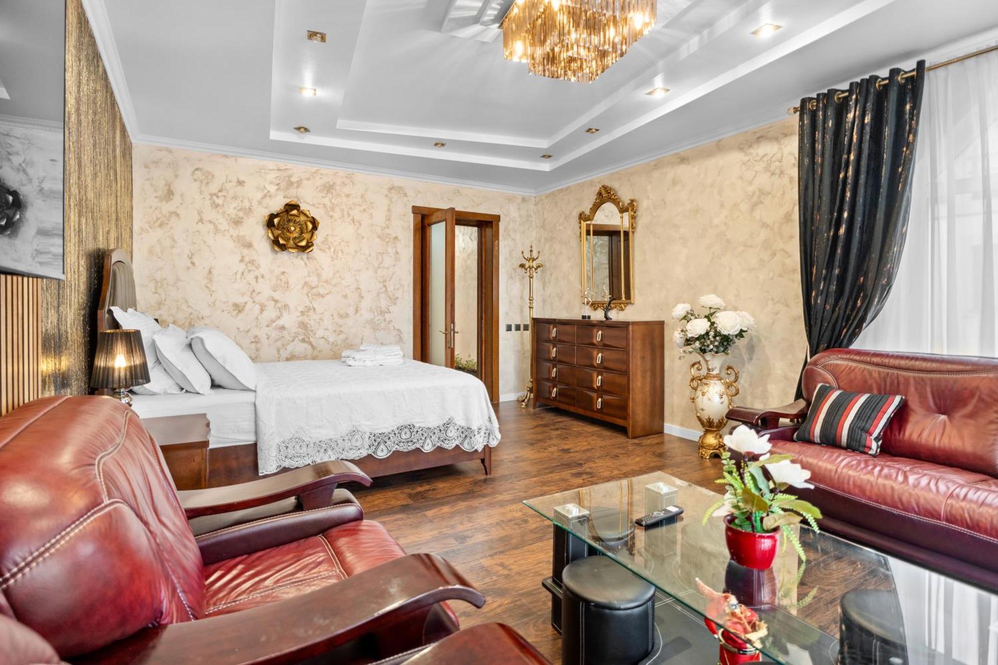 Luxurious Villa With Lush Garden And Huge Terrace Near Herastrau Park Bucureşti Eksteriør bilde