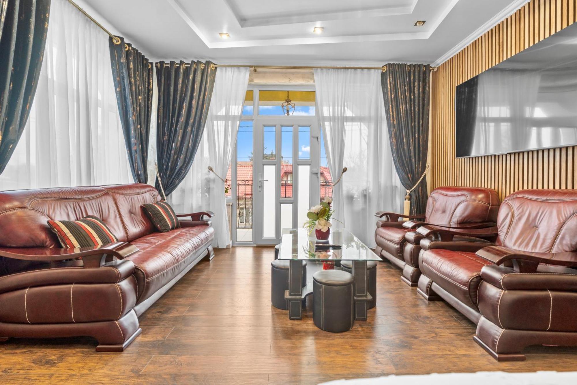 Luxurious Villa With Lush Garden And Huge Terrace Near Herastrau Park Bucureşti Eksteriør bilde