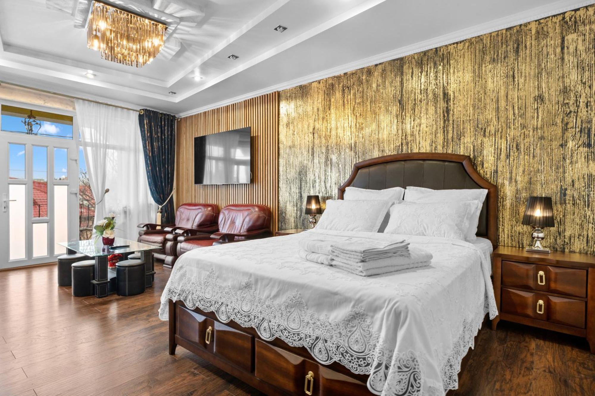 Luxurious Villa With Lush Garden And Huge Terrace Near Herastrau Park Bucureşti Eksteriør bilde