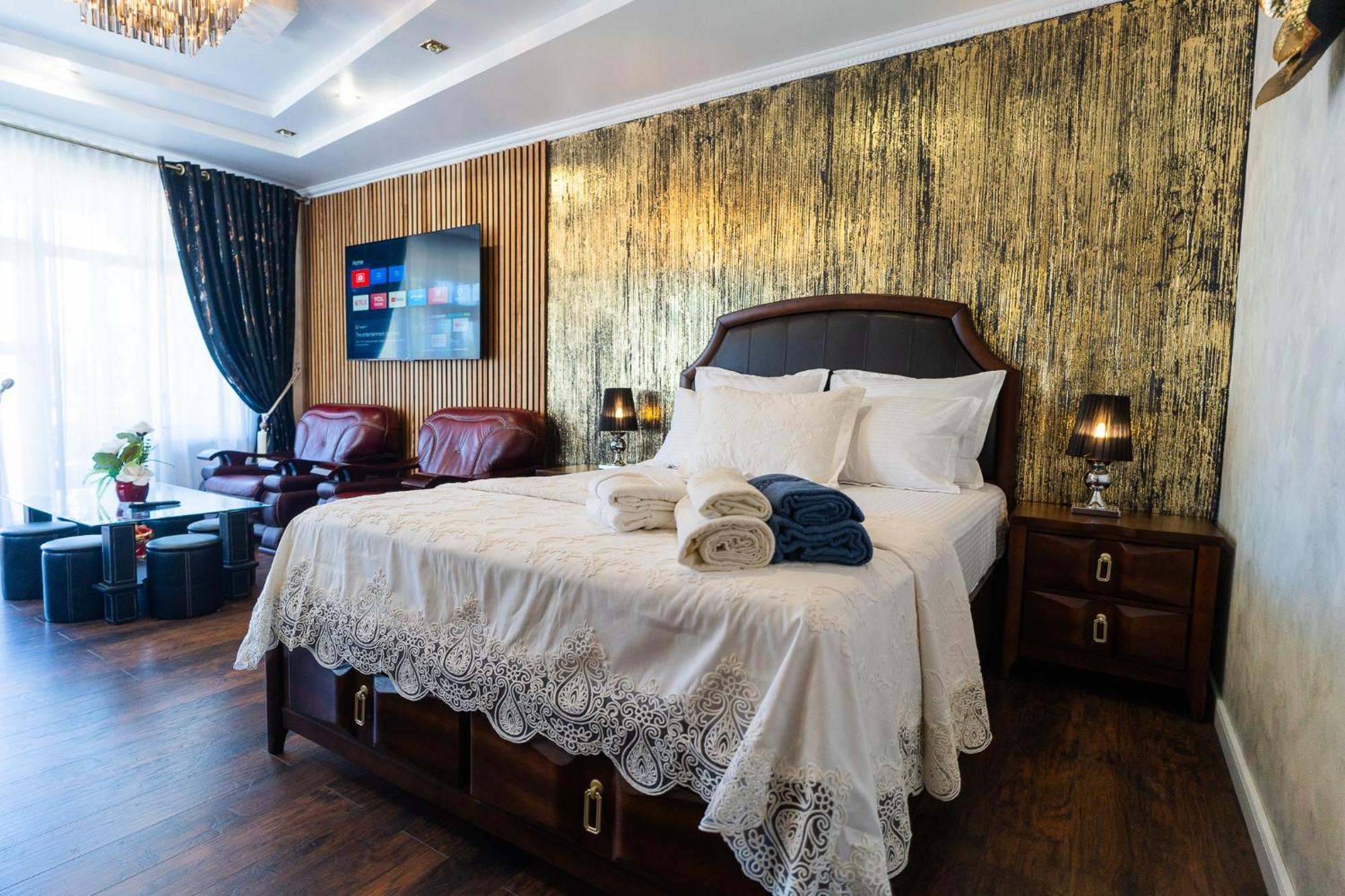 Luxurious Villa With Lush Garden And Huge Terrace Near Herastrau Park Bucureşti Eksteriør bilde