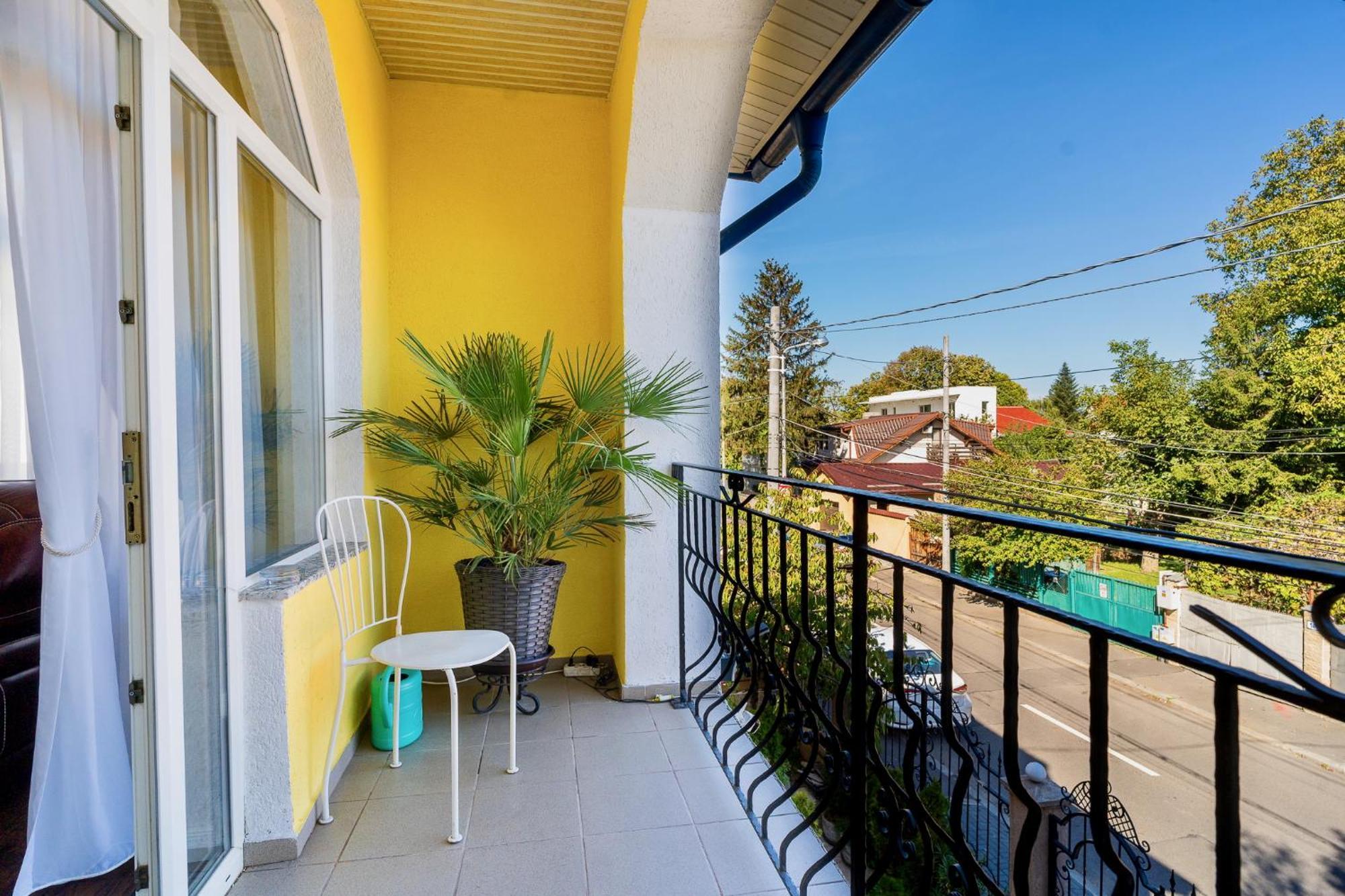 Luxurious Villa With Lush Garden And Huge Terrace Near Herastrau Park Bucureşti Eksteriør bilde