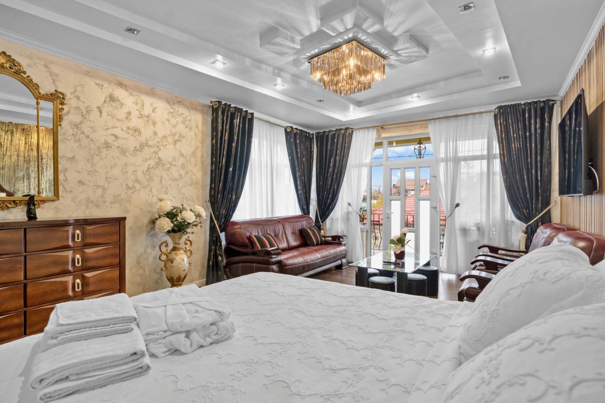 Luxurious Villa With Lush Garden And Huge Terrace Near Herastrau Park Bucureşti Eksteriør bilde
